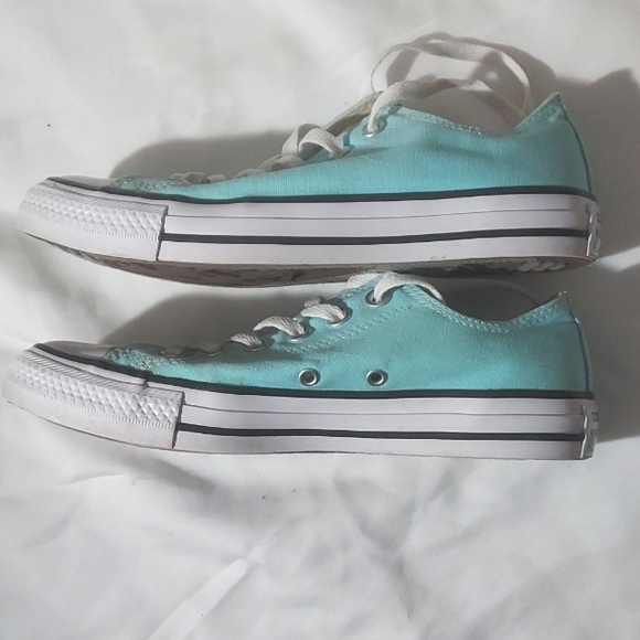 Converse Sneakers Womens 7.5 - Picture 4 of 9